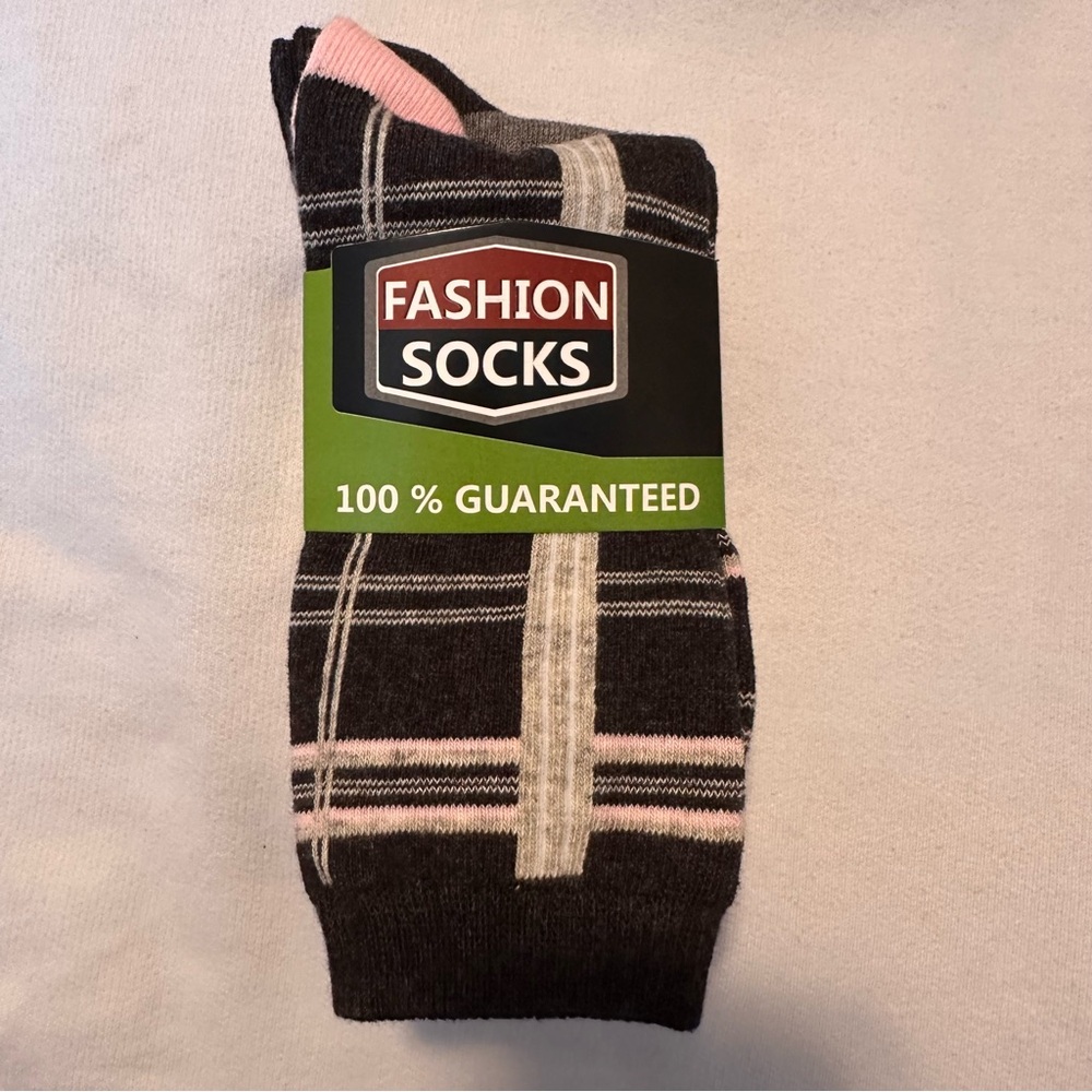 NWT Women’s Crew Socks 3 Pair